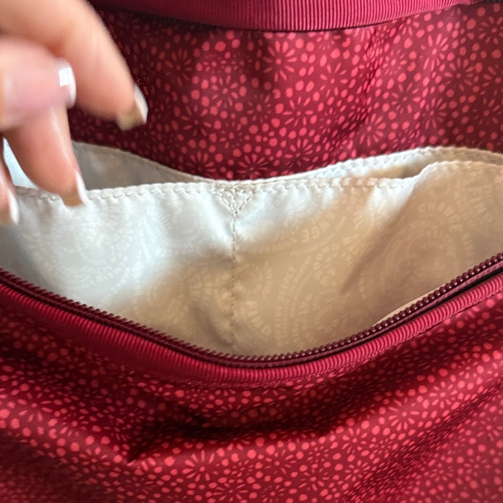 🍋 Lululemon: Elegant Burgundy Tote Bag - Picture 9 of 16